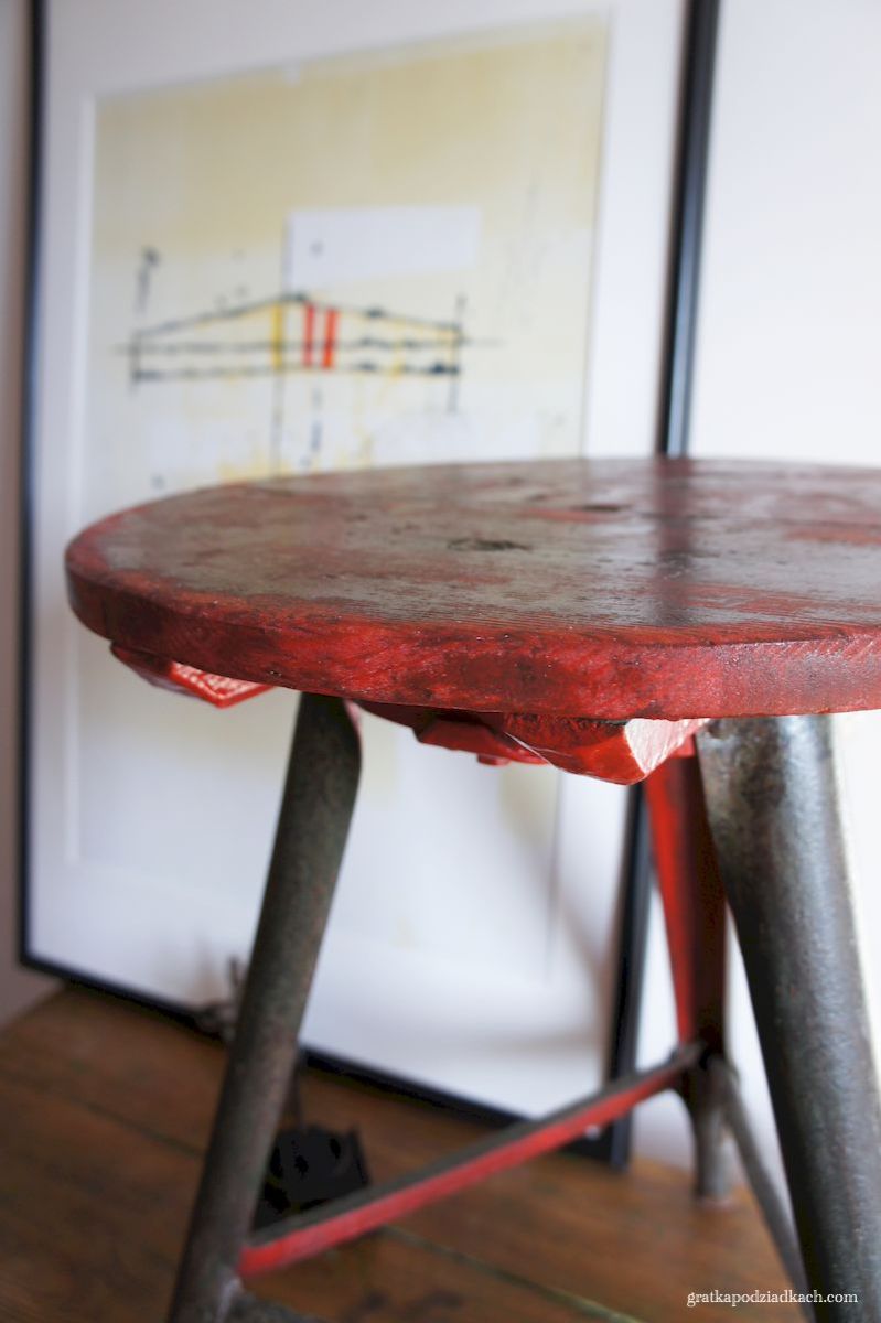 Stolik w stylu loft