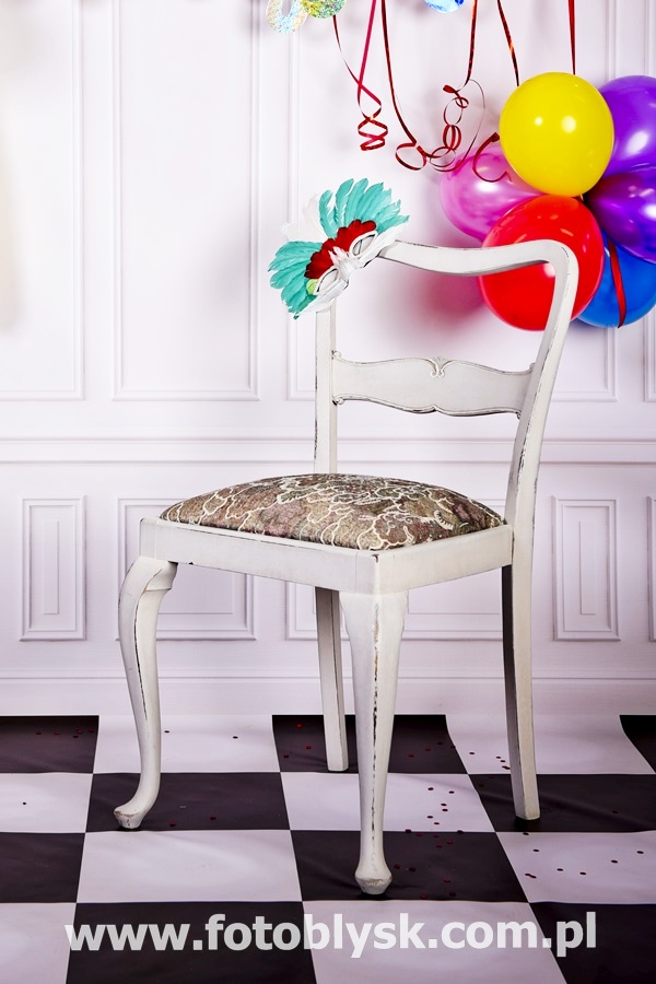 wypożyczone meble - sesja zdjęciowa